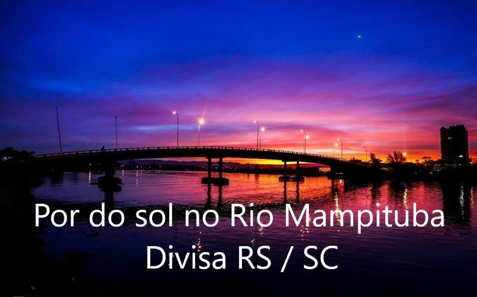Casa De 2 Quartos Com 2 Ares-Condicionados Em Torres-Rs - Na Mais Bela Praia Gaucha - Cozinha - Banheiro - Tv Smart 32 E Wi-Fi - Estacionamento - Anfitria Superhost No Bnb Villa Ngoại thất bức ảnh