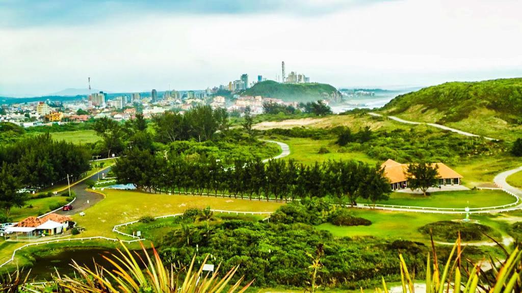 Casa De 2 Quartos Com 2 Ares-Condicionados Em Torres-Rs - Na Mais Bela Praia Gaucha - Cozinha - Banheiro - Tv Smart 32 E Wi-Fi - Estacionamento - Anfitria Superhost No Bnb Villa Ngoại thất bức ảnh
